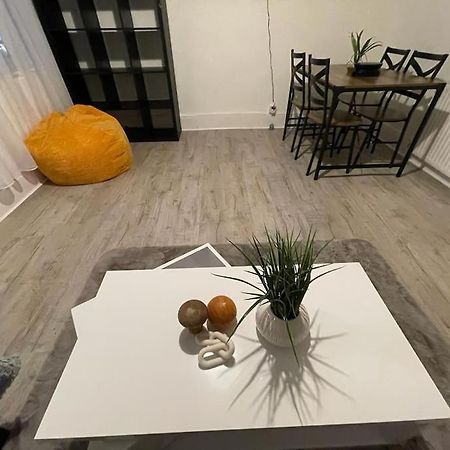 לונדון Comfortable 2 Bedroom On Tower Bridge מראה חיצוני תמונה